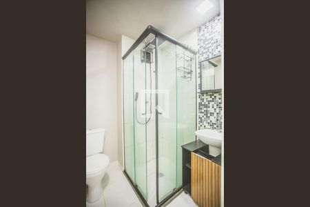 Banheiro de kitnet/studio para alugar com 1 quarto, 26m² em Mirandópolis, São Paulo