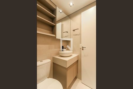 Banheiro da Suíte de apartamento para alugar com 1 quarto, 27m² em Campo Belo, São Paulo