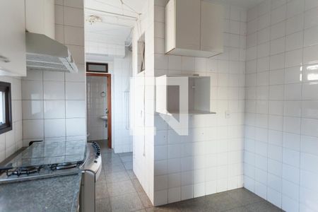 Cozinha de apartamento à venda com 4 quartos, 120m² em Serra, Belo Horizonte