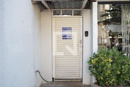 Fachada e placa de kitnet/studio para alugar com 1 quarto, 95m² em Nova Suiça, Goiânia
