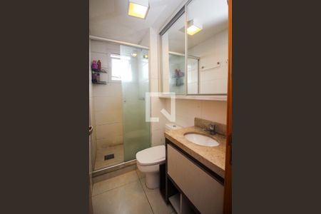 Banheiro da Suíte de apartamento à venda com 3 quartos, 83m² em Santana, Porto Alegre