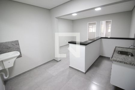 Casa para alugar com 2 quartos, 70m² em Rochdale, Osasco