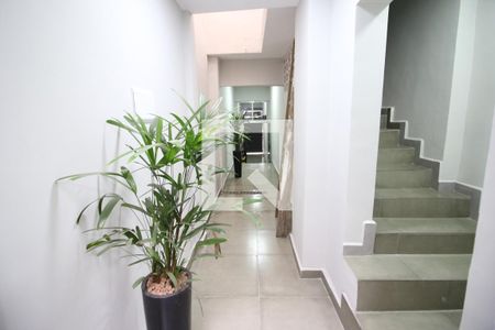 Entrada de casa para alugar com 2 quartos, 70m² em Rochdale, Osasco