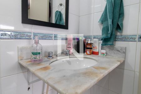Banheiro da Suíte de apartamento à venda com 3 quartos, 71m² em Cavalhada, Porto Alegre