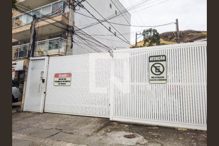 Fachada de casa para alugar com 3 quartos, 250m² em Taquara, Rio de Janeiro