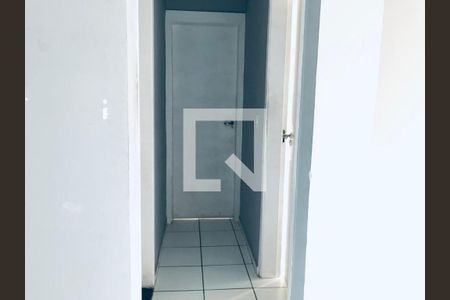 Corredor de apartamento para alugar com 2 quartos, 54m² em Guadalupe, Rio de Janeiro