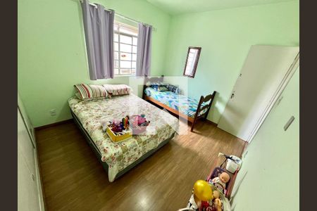 Quarto 2 de casa à venda com 3 quartos, 360m² em Santa Amelia, Belo Horizonte
