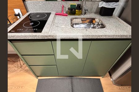 Sala/Cozinha de apartamento à venda com 1 quarto, 28m² em Moema, São Paulo