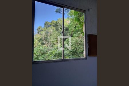 Quarto de casa para alugar com 1 quarto, 50m² em Vila Palmeiras, Nova Iguaçu