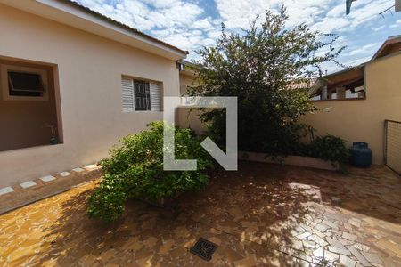 Quintal de casa à venda com 4 quartos, 120m² em Parque Santa Bárbara, Campinas