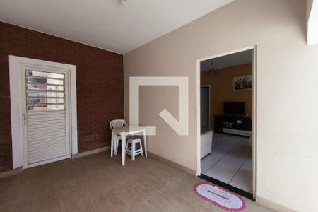 Quintal de casa à venda com 4 quartos, 120m² em Parque Santa Bárbara, Campinas
