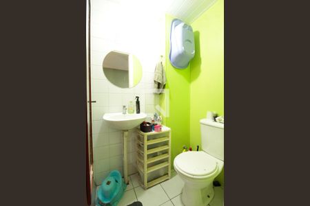 Banheiro de apartamento para alugar com 2 quartos, 38m² em Parque Santa Fé, Porto Alegre