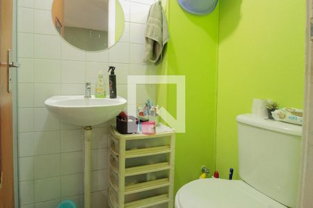 Banheiro de apartamento para alugar com 2 quartos, 38m² em Parque Santa Fé, Porto Alegre