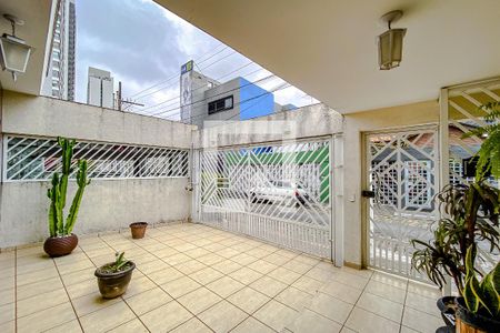 Garagem de casa à venda com 2 quartos, 95m² em Quarta Parada, São Paulo