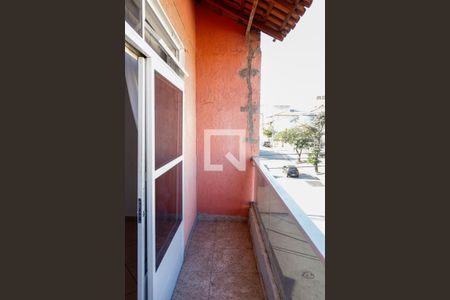 Sacada de casa à venda com 2 quartos, 130m² em Cipava, Osasco