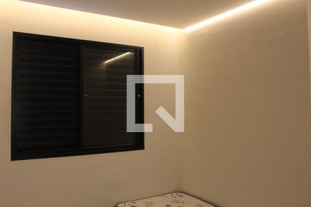 Quarto 2 de apartamento para alugar com 2 quartos, 50m² em Jardim Pioneira, Cotia