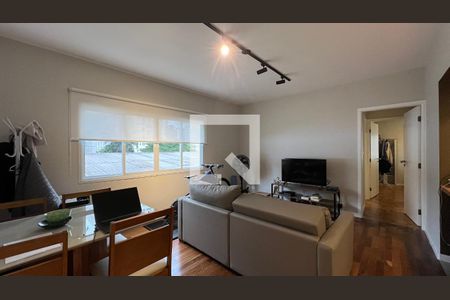 Sala de apartamento à venda com 2 quartos, 90m² em Cerqueira César, São Paulo