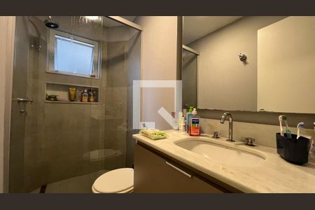 Banheiro de apartamento à venda com 2 quartos, 90m² em Cerqueira César, São Paulo