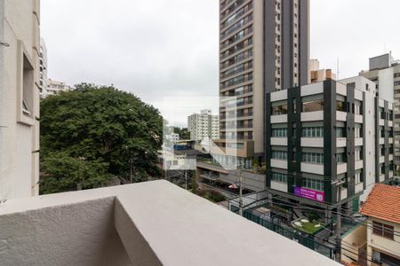 Sacada de apartamento à venda com 1 quarto, 46m² em Indianópolis, São Paulo