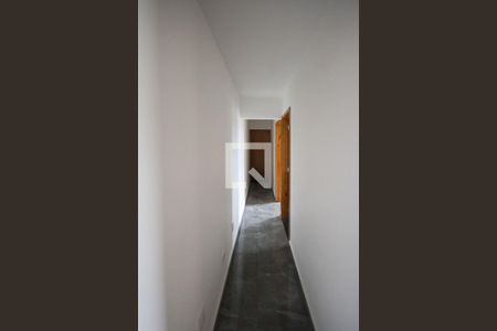 Corredor de casa para alugar com 3 quartos, 110m² em Jardim Vera Cruz(zona Leste), São Paulo