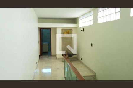 Escada de casa à venda com 4 quartos, 400m² em Vila da Saúde, São Paulo