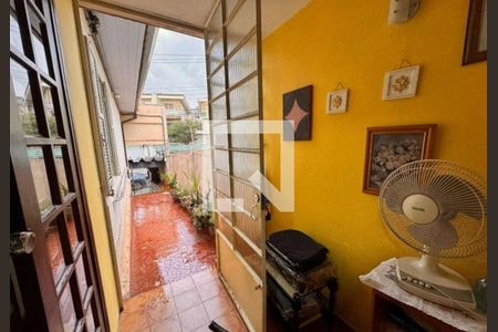 Corredor de casa à venda com 2 quartos, 300m² em Vila Mangalot, São Paulo