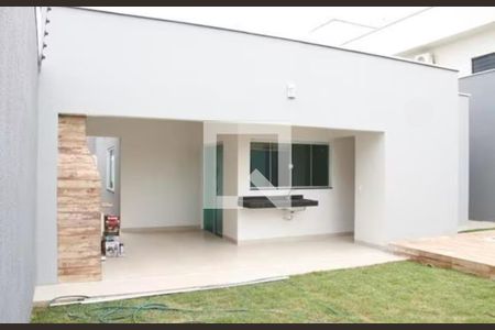 Churrasqueira de casa à venda com 3 quartos, 300m² em Parque São Lucas, São Paulo