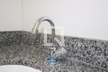 Banheiro de kitnet/studio para alugar com 1 quarto, 21m² em Vila Sao Pedro, Santo André
