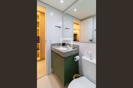 Banheiro de kitnet/studio para alugar com 1 quarto, 24m² em Perdizes, São Paulo