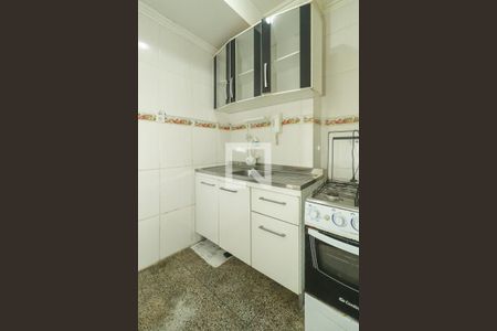 Cozinha de apartamento para alugar com 1 quarto, 35m² em Jardim Dona Leopoldina, Porto Alegre