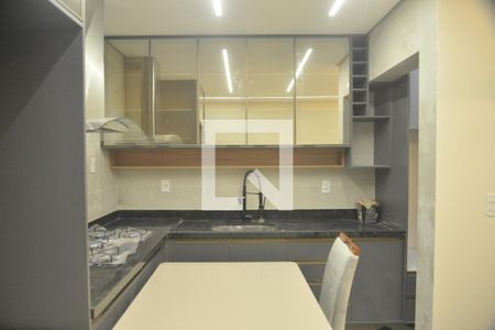 Cozinha de casa à venda com 3 quartos, 160m² em Vila Camilópolis, Santo André