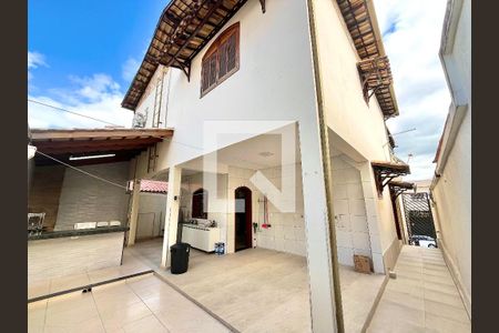 Casa à venda com 4 quartos, 392m² em Santa Monica, Belo Horizonte