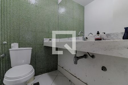 Lavabo Sala de TV de apartamento à venda com 4 quartos, 215m² em Leblon, Rio de Janeiro