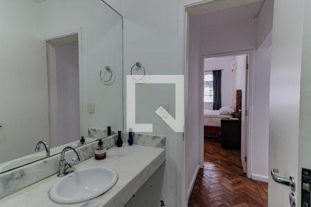 Lavabo Sala de TV de apartamento à venda com 4 quartos, 215m² em Leblon, Rio de Janeiro