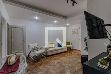 Sala de TV de apartamento à venda com 4 quartos, 215m² em Leblon, Rio de Janeiro