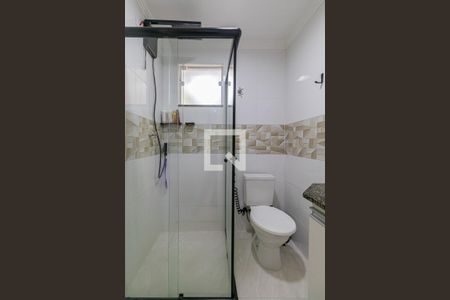 Banheiro de apartamento para alugar com 1 quarto, 30m² em Vila Ré, São Paulo