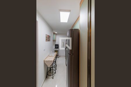 Cozinha de apartamento para alugar com 1 quarto, 30m² em Vila Ré, São Paulo