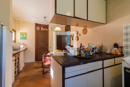Cozinha de casa de condomínio à venda com 4 quartos, 400m² em Santa Tereza, Porto Alegre