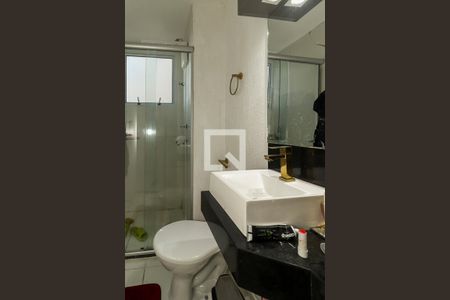 Banheiro de apartamento à venda com 2 quartos, 50m² em Jardim Dona Leopoldina, Porto Alegre
