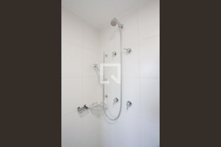 Banheiro Social de kitnet/studio para alugar com 1 quarto, 24m² em Brooklin, São Paulo