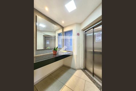 Hall de entrada de apartamento à venda com 4 quartos, 125m² em Buritis, Belo Horizonte