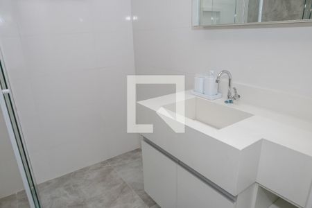 Banheiro de kitnet/studio para alugar com 1 quarto, 30m² em Perdizes, São Paulo
