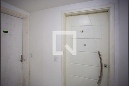 Hall de entrada de apartamento à venda com 2 quartos, 42m² em Canhema, Diadema