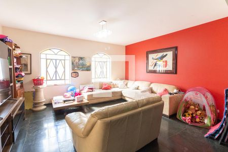 Sala de casa à venda com 7 quartos, 430m² em Ferreira, São Paulo