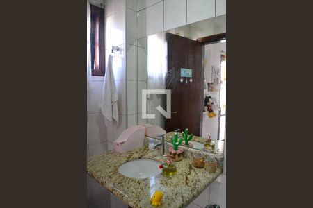 Banheiro da suíte 3 de casa para alugar com 3 quartos, 321m² em Jardim Utinga, Santo André