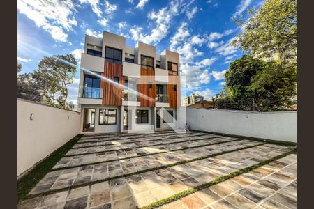 Casa de Condomínio à venda com 3 quartos, 142m² em Tristeza, Porto Alegre