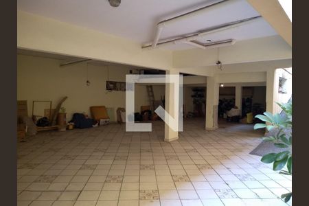 Garagem de casa à venda com 7 quartos, 700m² em Jardim Paraíso, São Paulo