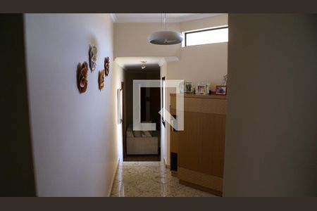 Corredor casa 1 de casa à venda com 7 quartos, 700m² em Jardim Paraíso, São Paulo
