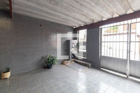 Garagem de casa à venda com 3 quartos, 150m² em Jardim Peri, São Paulo