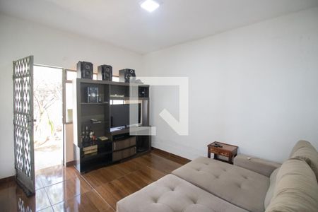 Sala de casa à venda com 2 quartos, 295m² em A Definir Em Campo, Contagem